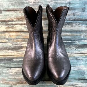 Frye Billy Short Western Boot Womens 9B Distressed Pewter Leather Ankle Cowboy